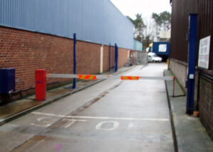 Site access barrier
